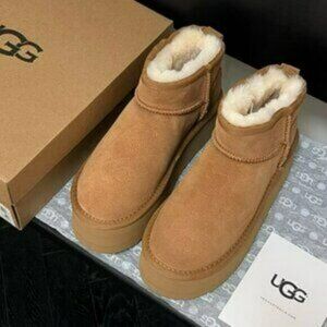 UGG Classic Ultra Mini Platform Boot